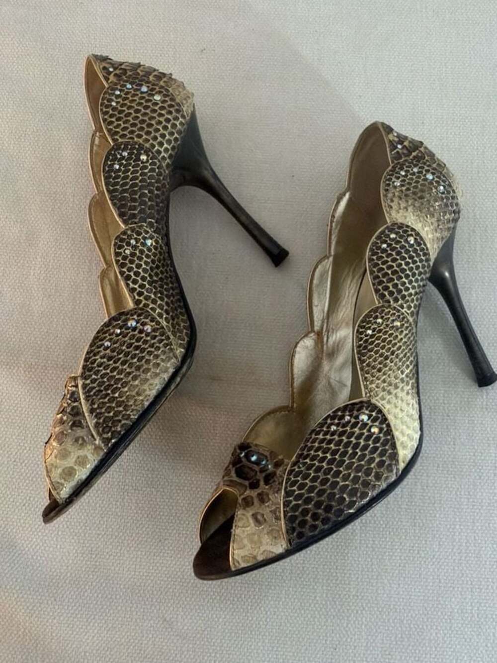Loretta Pettinari Snakeskin Scalloped Crystal Peep Toe Pumps Size 38